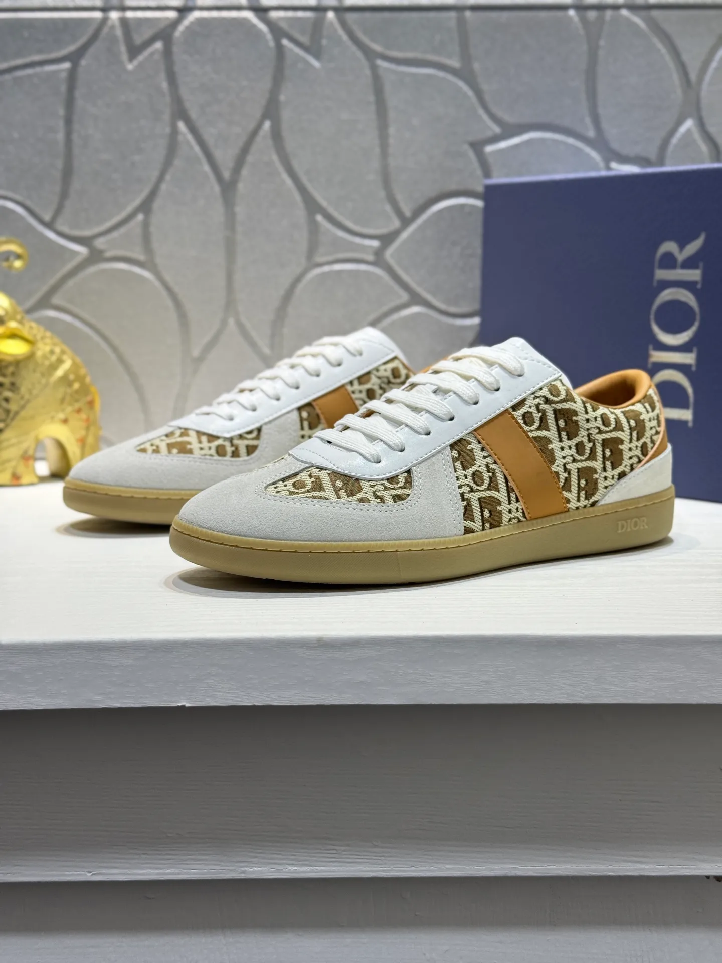 Men's Men's Shoes💰380【New Style】🎠🎠Dior🔍Top Purchasing Agency🇮🇹Di's hot style super popular sneakers are synchronized with the new product counters. The uppers are original Italian imported cowhide, the logo graphics are perfectly reproduced with complex craftsmanship necessary for fashionistas, and the imported soft sheepskin lining is Sole: The original sole is specially provided by the original factory. The exclusive movable molded sole is super comfortable. The original factory follows the order. 🔍🔍Multiple colors are available. You can enter and exit the counter at will. Welcome to compare. A must-have for trendy men. Code number: 38-44 (45 customized